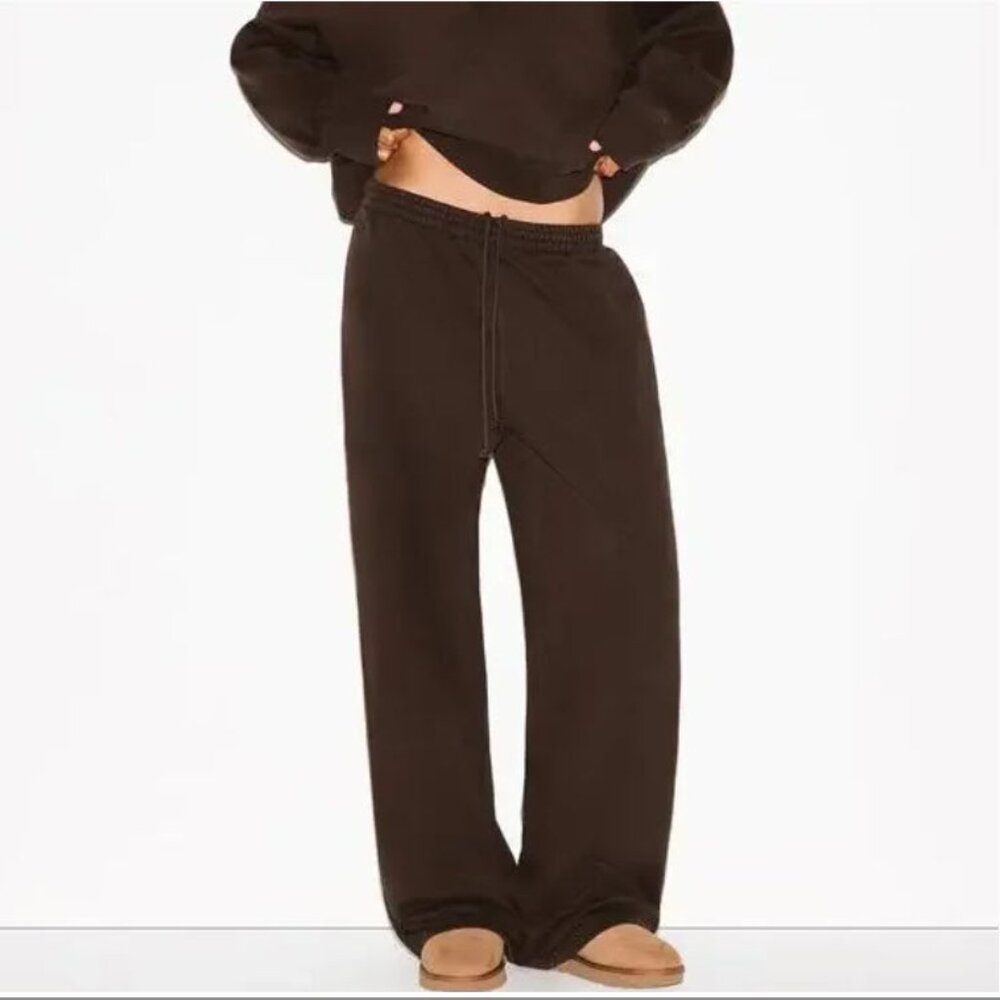 NWT SKIMS BOYFRIEND FLEECE STRAIGHT LEG PANTS IN ESPRESSO SIZE XS